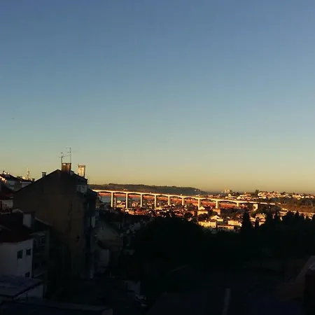 Cozy Place In 23 Лісабон